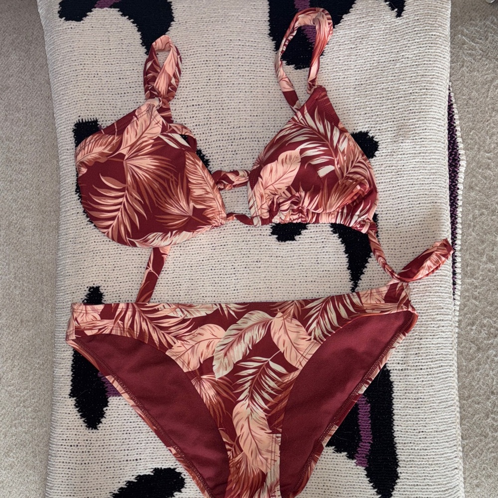 Tropical Leaf Print Bikini Set